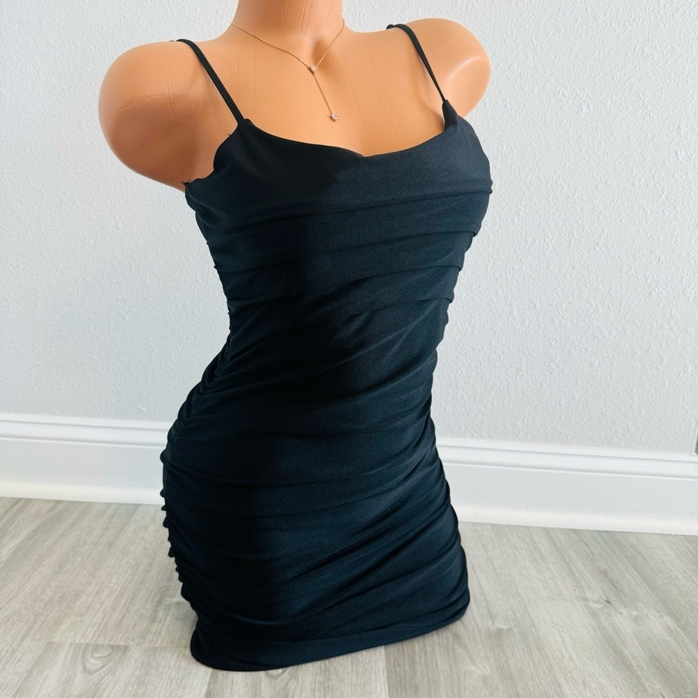 Sexy Black Stretch Mini Dress With Ruching in Back Size 9 / Medium NWT​​​ - Picture 2 of 9